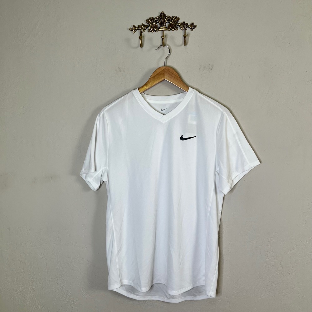 Nike Shirt Court Dri-FIT Mens Size Medium White Short Sleeve V-Neck Tennis NEW